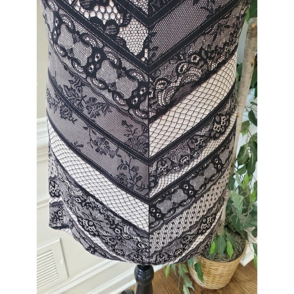 CAbi Womens Black Monaco Lace Floral 100% Polyester Sleeveless Cami Top Blouse M - Picture 4 of 11